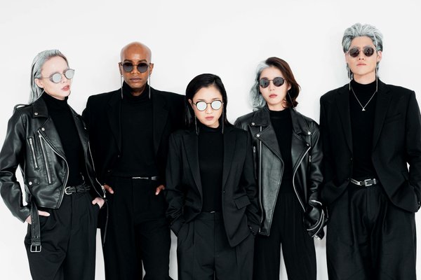 Discover the ultimate guide to maternity fashion in the uk: uncover top spots for chic and stylish outfits!